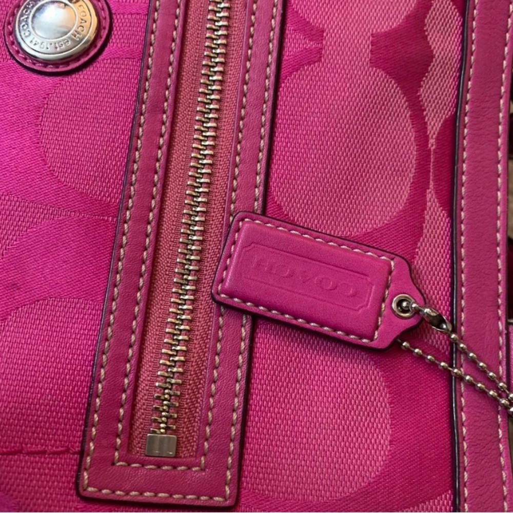 2010 Coach Carryall Signature Laura Kiss F14940 pink Canvas Tote Handbag Purse - Picture 3 of 11